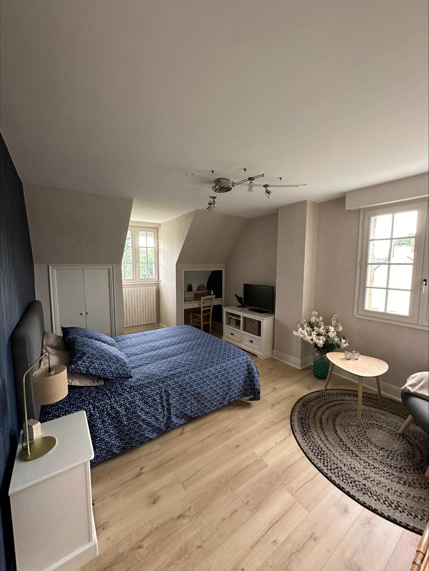 Les Tulipes Bed and Breakfast Antrain Buitenkant foto